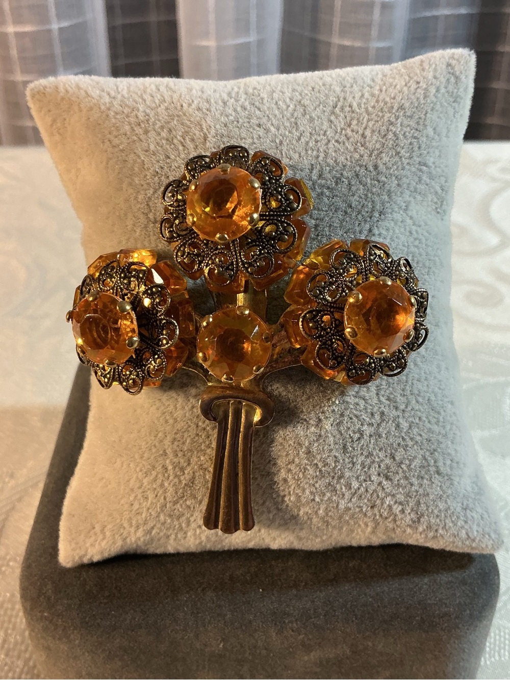Amber Topaz Acrylic & Rhinestone Vintage Filigree Flower Gold Tone Brooch